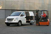 hyundai_h1_transporter_2008_dailyautoru_01.jpg