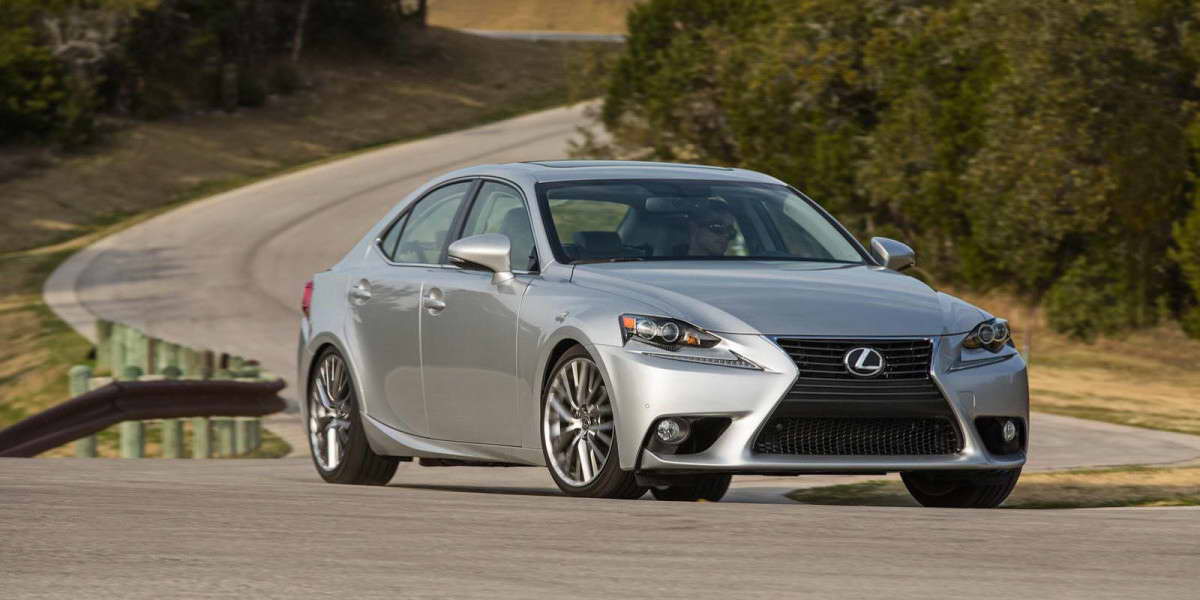 Российские комплектации и цена LEXUS IS 250 и IS 300h 2014