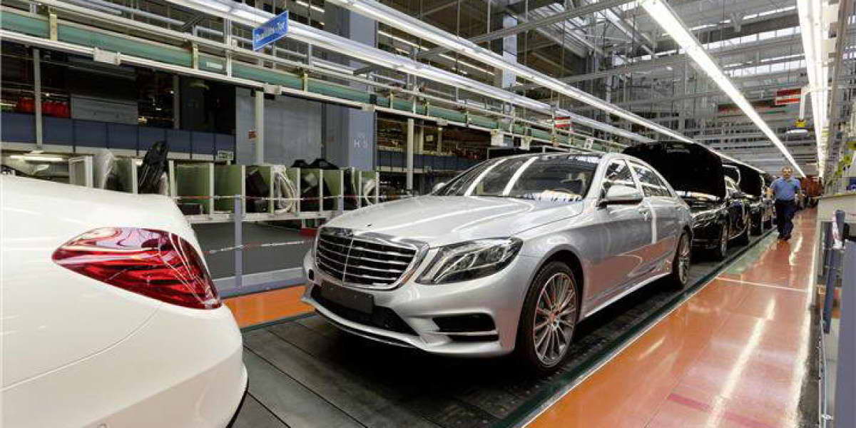Mercedes-Benz назвал цену нового S-Класса