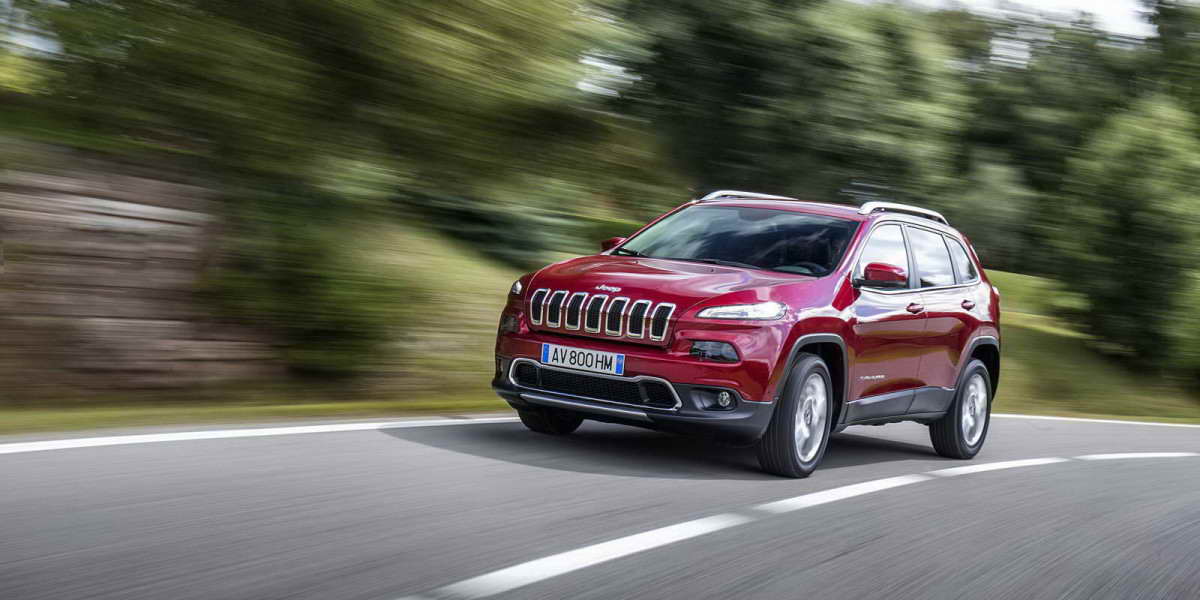 Обнародованы российские цены на Jeep Cherokee 2014 года